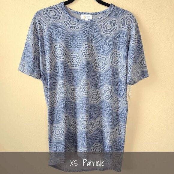 LuLaRoe Patrick Unisex Tee XS NWT - Picture 1 of 2